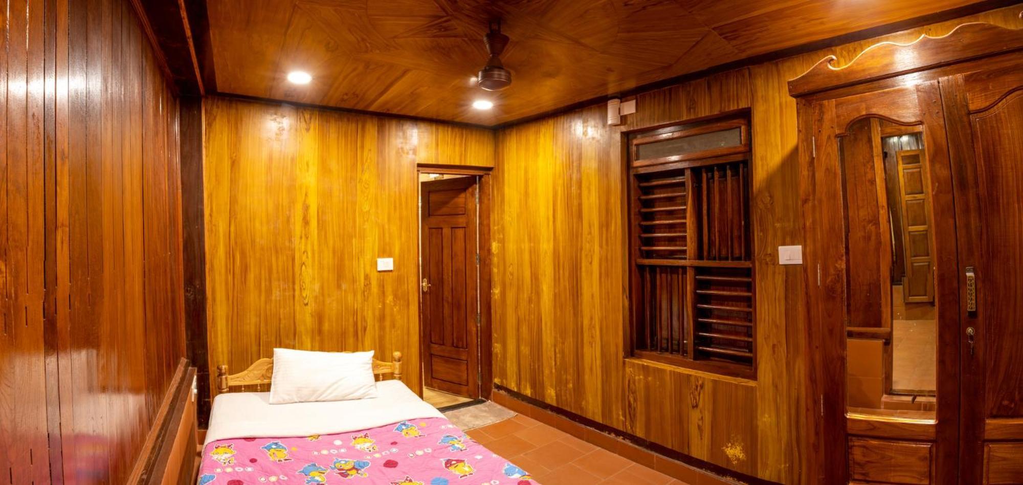 Kalpavanam Heritage Resort Thekkady Szoba fotó