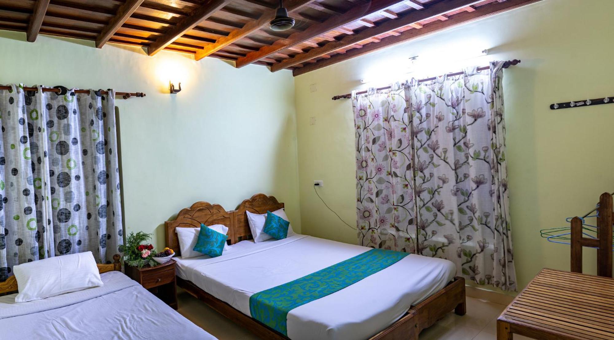 Kalpavanam Heritage Resort Thekkady Szoba fotó