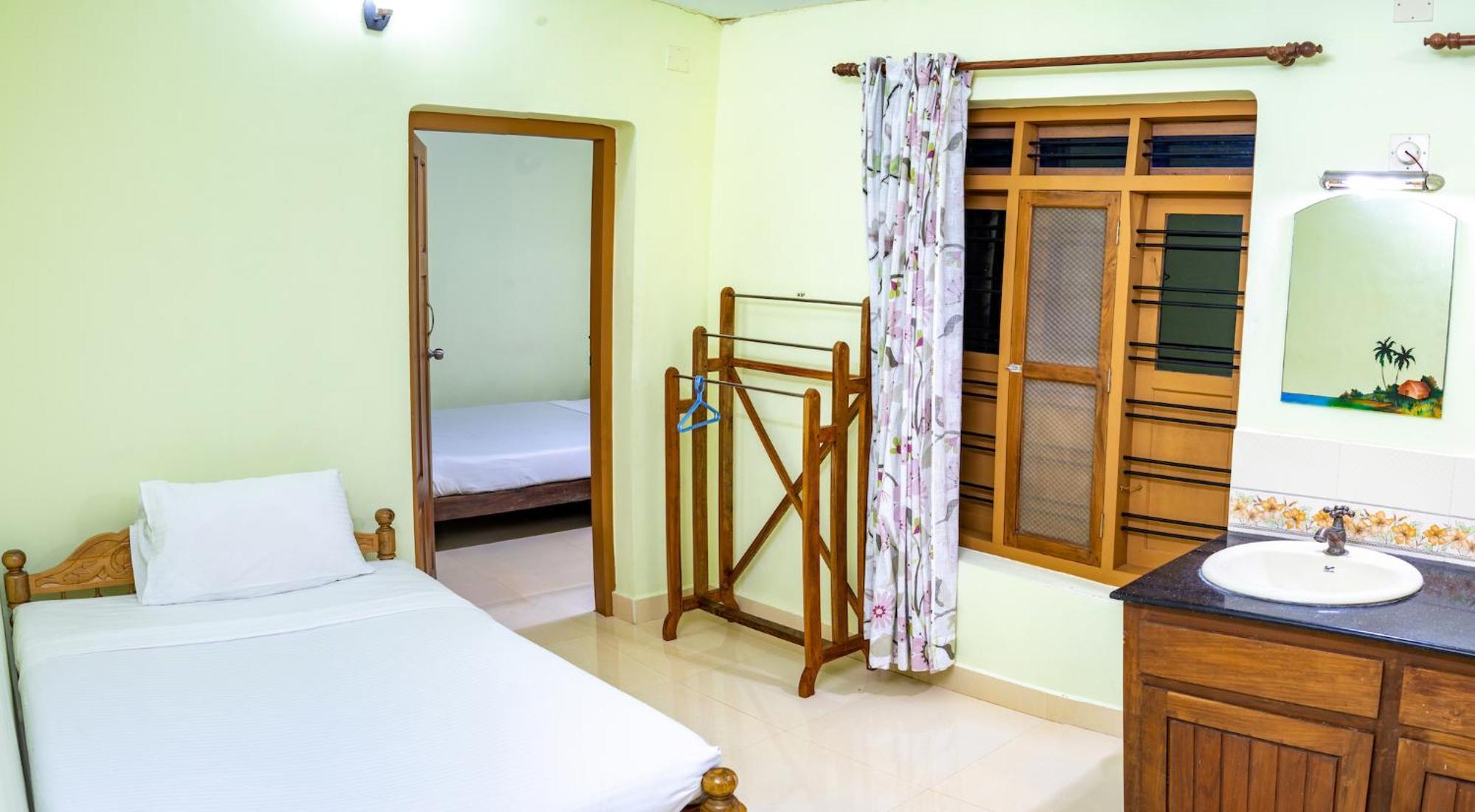 Kalpavanam Heritage Resort Thekkady Szoba fotó