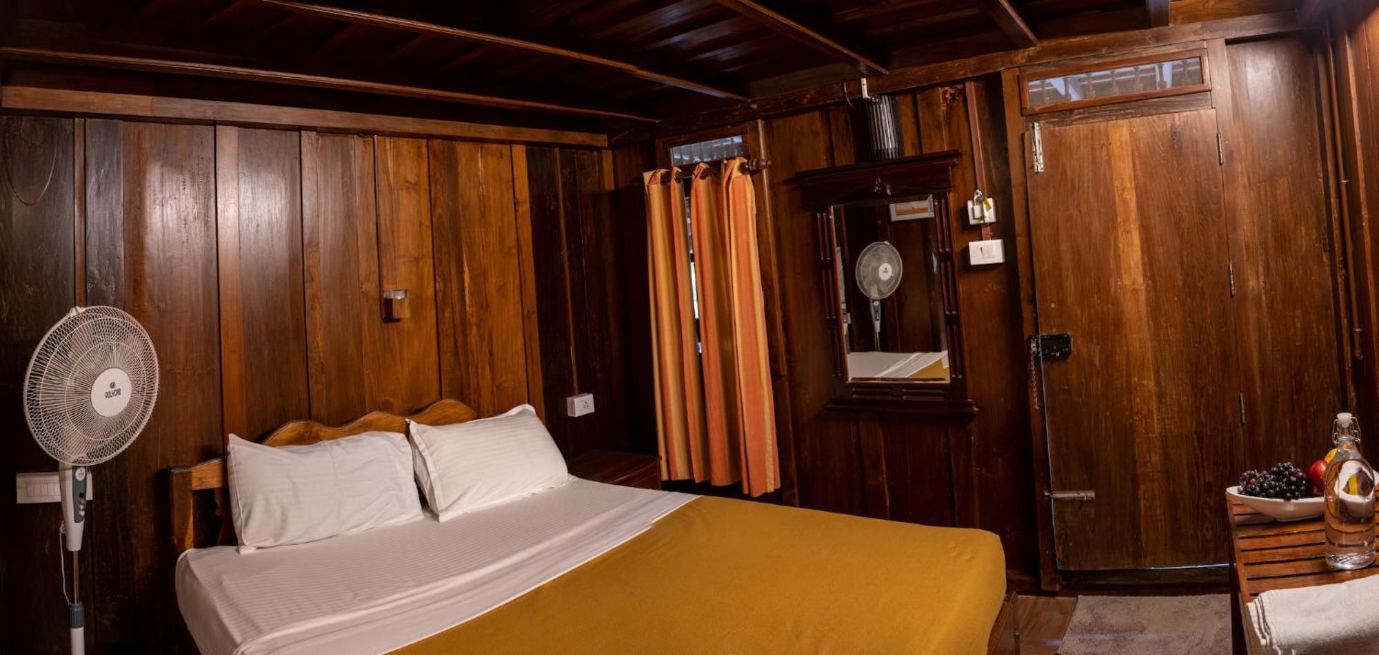 Kalpavanam Heritage Resort Thekkady Szoba fotó